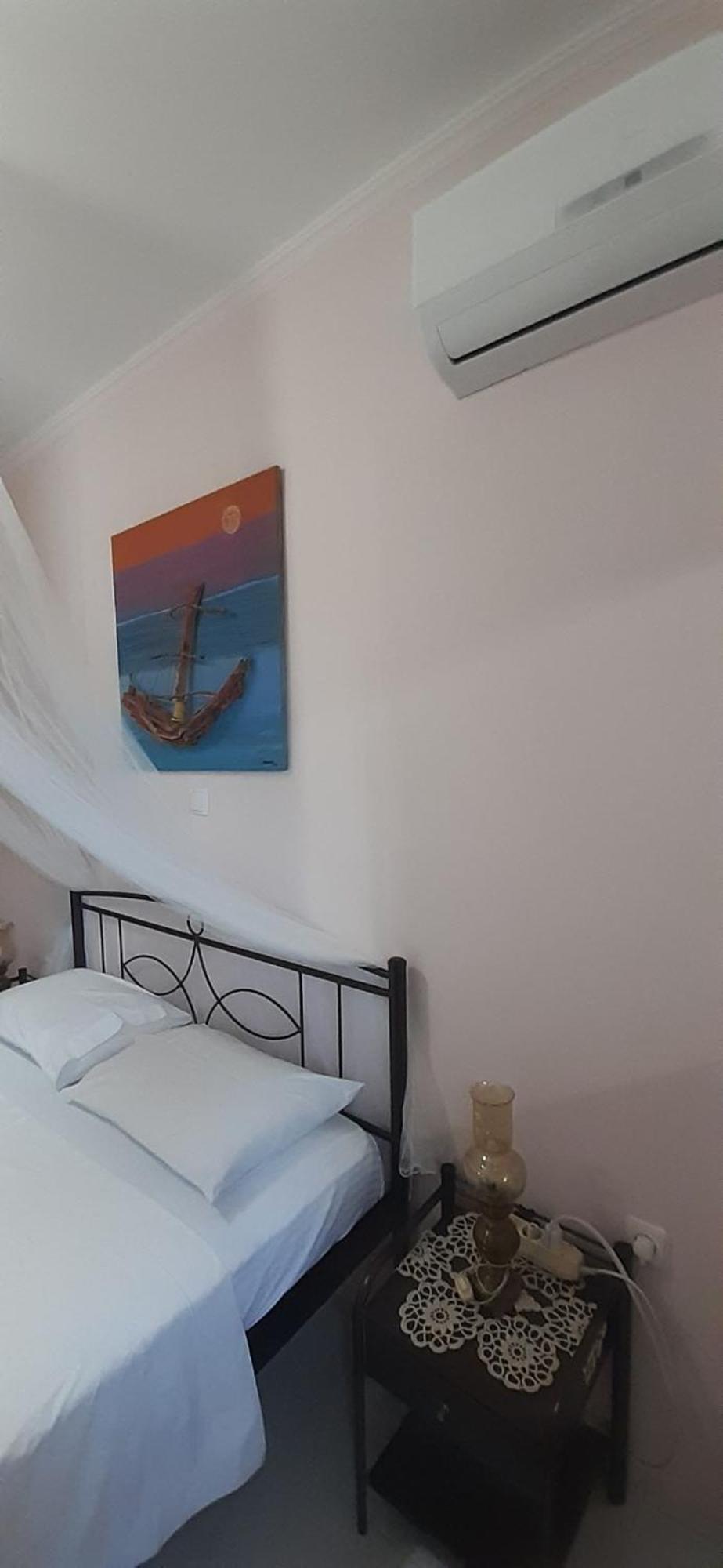 Blue & White Maisonette Over The Sea Near Sounio Sounion Bagian luar foto